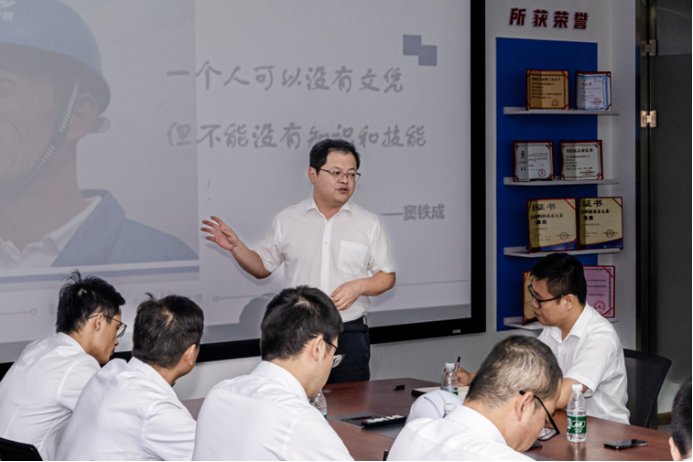 黄毅：一位博士工匠的十年磨剑“笑傲世界”