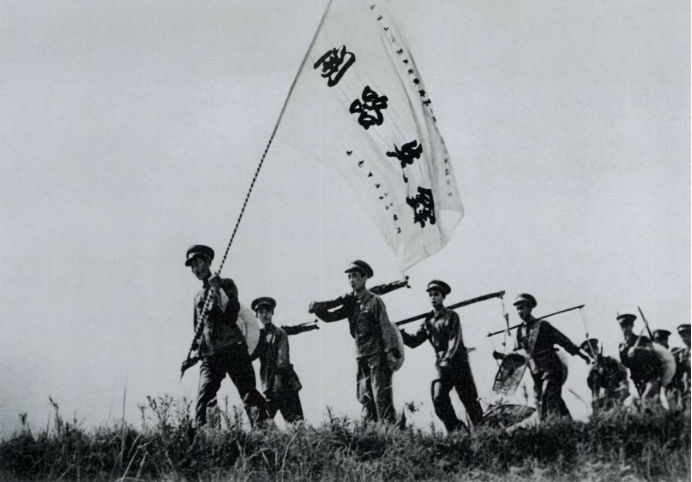 《回望第一路》：“开路先锋”旗帜在心灵高地飘扬