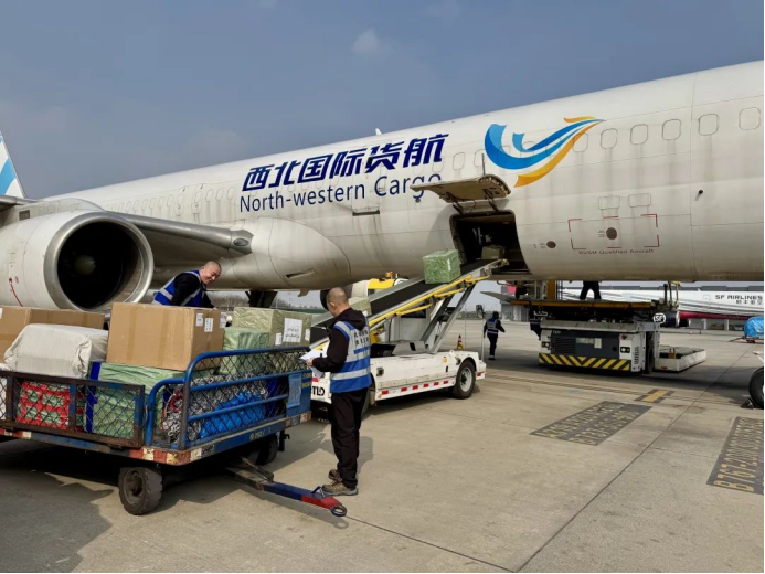 “蓉品出海”：百家企业共谋跨境电商+产业带