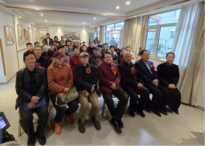 丹青载道 笔墨润商 “丹青秋韵——凤岭雅集”当代中国画名家七贤邀请展融绘艺术与企业新图景