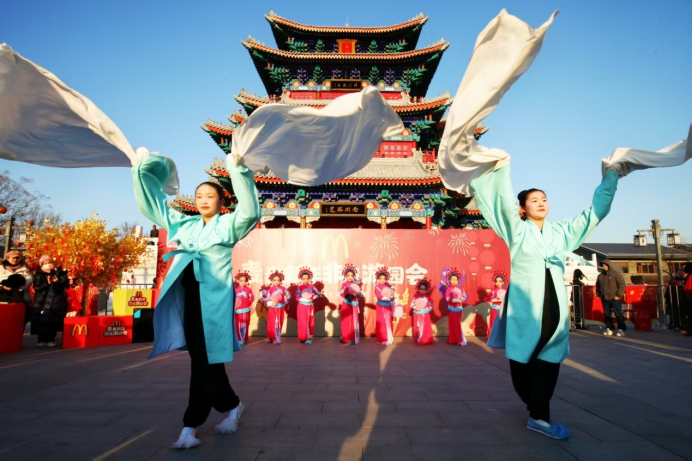 麦当劳&ldquo;新年非遗游园会&rdquo;亮相沧州南川老街 百娃齐聚共迎新年
