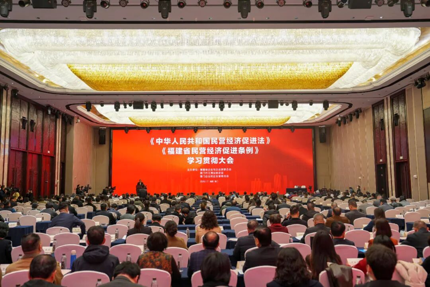 学法用法优化环境 爱拼会赢再创辉煌