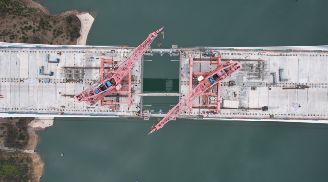 重庆奉建高速大溪河特大桥顺利合龙&mdash;&mdash;刷新世界桥梁跨度纪录 筑牢渝东北交通枢纽基石