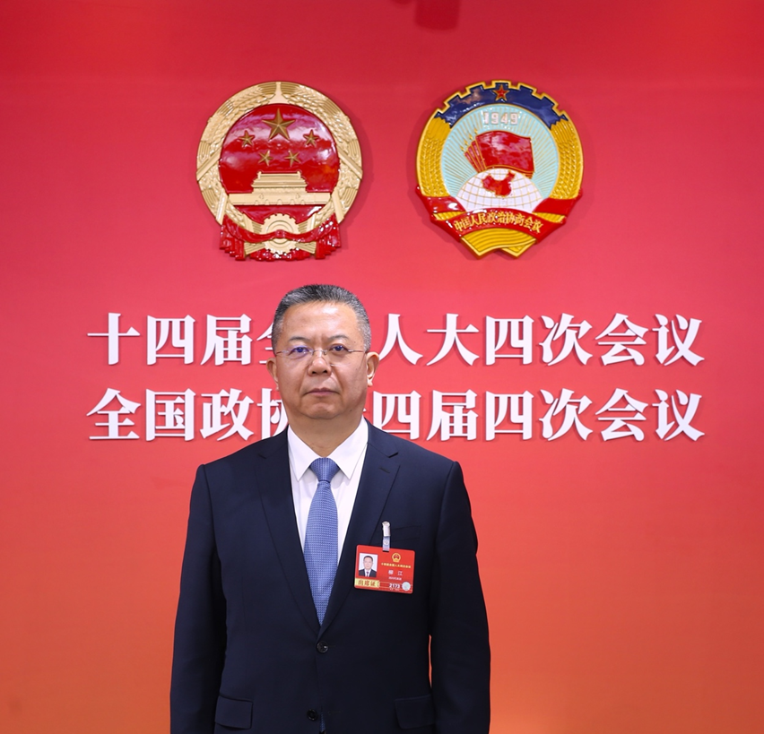 全国人大代表，长虹控股集团党委书记、董事长柳江：小电池关乎生态大环境，绿色智造铺就民生幸福路