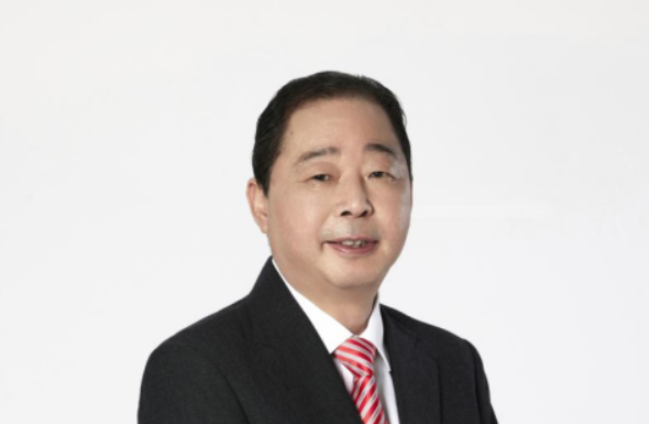 全国人大代表、德力西集团董事局主席胡成中：既关注经济发展，也关心民生民情