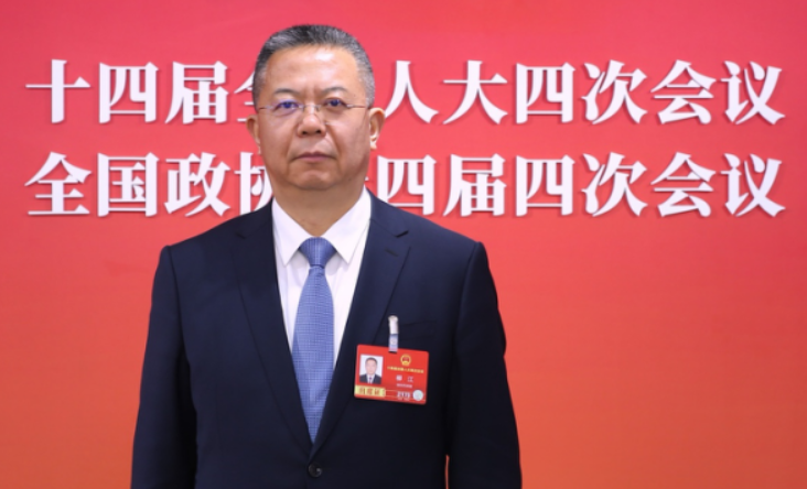 全国人大代表，长虹控股集团党委书记、董事长柳江：小电池关乎生态大环境，绿色智造铺就民生幸福路
