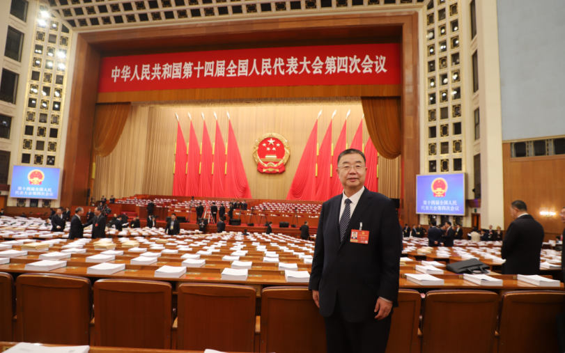 全国人大代表崔立新：锚定&ldquo;人才、产品、能源、资本&rdquo;四大转型，高质量打造世界级绿色铝产业集团