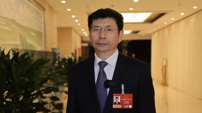 全国人大代表，呼伦贝尔市委副书记、市长及永乾：拓宽&ldquo;融合之路&rdquo;，推动民族共同繁荣