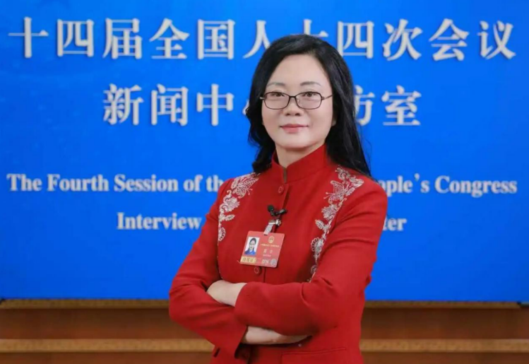 依文集团董事长夏华：加快建设纺织服装行业可信数据空间，推动纺织产业数字化与数据要素价值释放