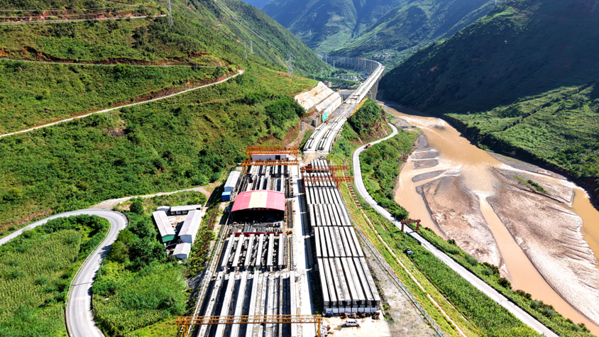 攻坚克难！西昭高速公路SG4标T梁架设任务 全部完成