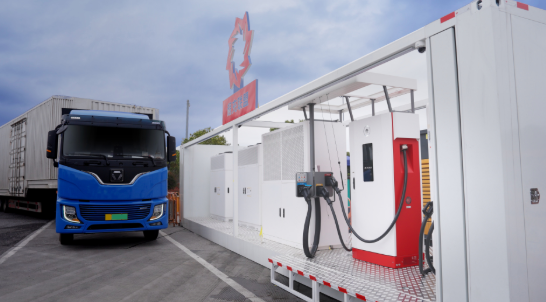 一千公里不间断！华为兆瓦超充助力重卡长途运输迈入全电物流新时代