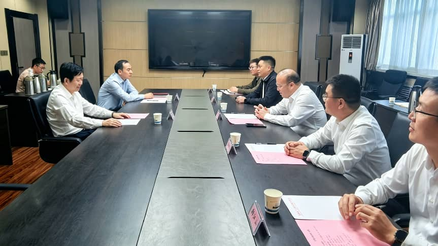 虎荣鑫会见中建六局第一建设有限公司党委书记、董事长汤长征一行