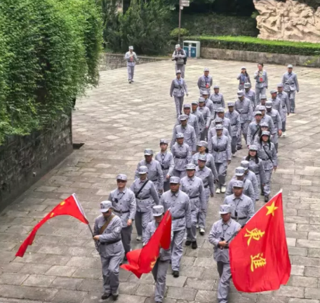 〝重走铁军东进路〞首发活动引发强烈反响，热度持续升温