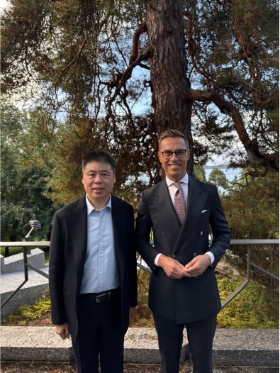 踏花归来亮相世界御厨协会北欧三国年会 中国文创白酒获芬兰总统高度赞誉